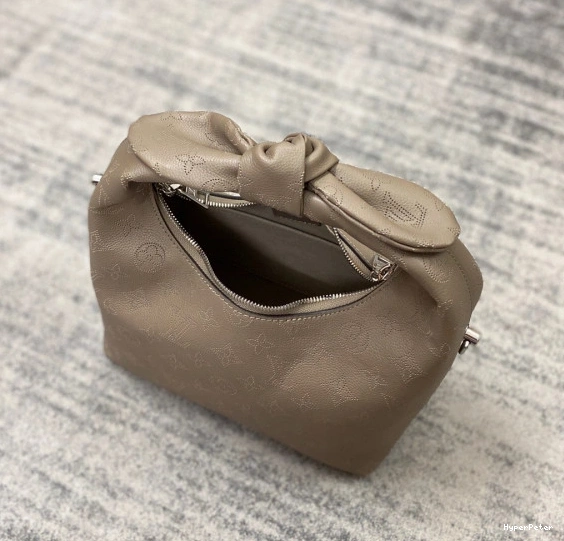 VUITTON WHY LOUIS PM KNOT 0727